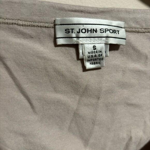 St. John Sport Tan Long Sleeve V-Neck- Size Small - Picture 5 of 8